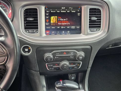 Used 2023 Dodge Charger SXT RWD image 31