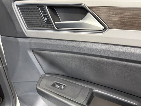 Used 2018 Volkswagen Atlas SE FWD image 24