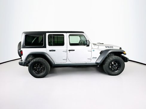 Used 2024 Jeep Wrangler Willys image 10