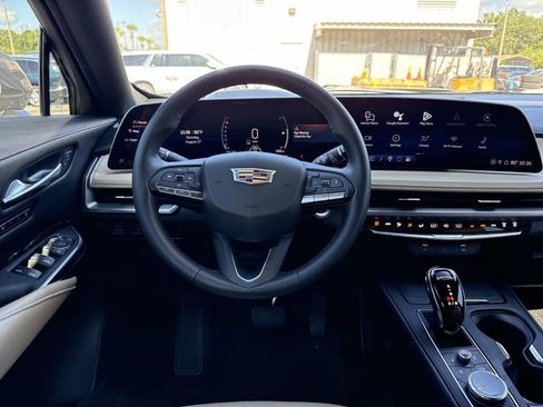Certified 2024 Cadillac XT4 Premium Luxury w/ Active Safety Package FWD image 16