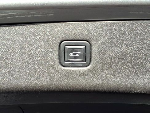 Certified 2023 Chevrolet Blazer LT w/ Convenience Package image 18