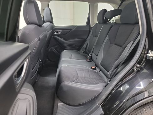 Used 2019 Subaru Forester Premium image 28