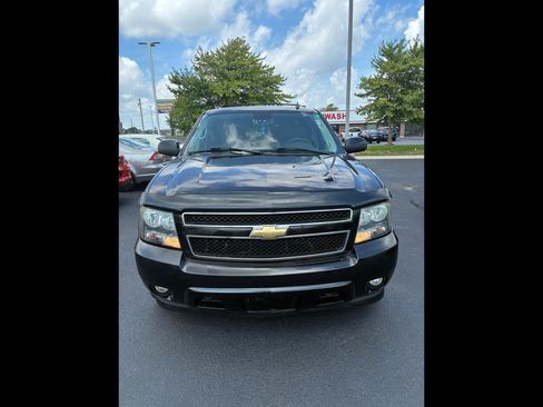 Used 2007 Chevrolet Suburban LTZ w/ LTZ Preferred Equipment Group AWD/4WD image 1