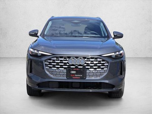 Used 2025 Audi Q5 Premium Plus w/ Premium Plus AWD/4WD image 2