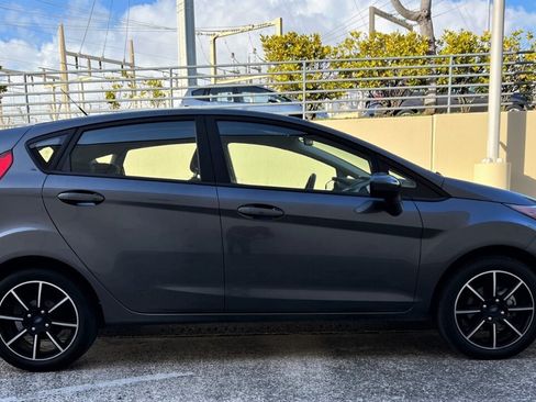 Used 2019 Ford Fiesta SE FWD image 6