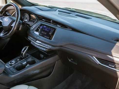 Used 2020 Cadillac XT4 Sport image 11