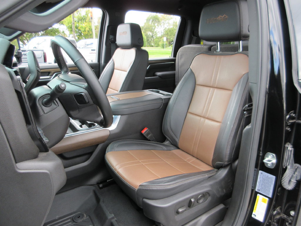 Certified 2024 Chevrolet Silverado 3500 High Country w/ Technology Package AWD/4WD image 22