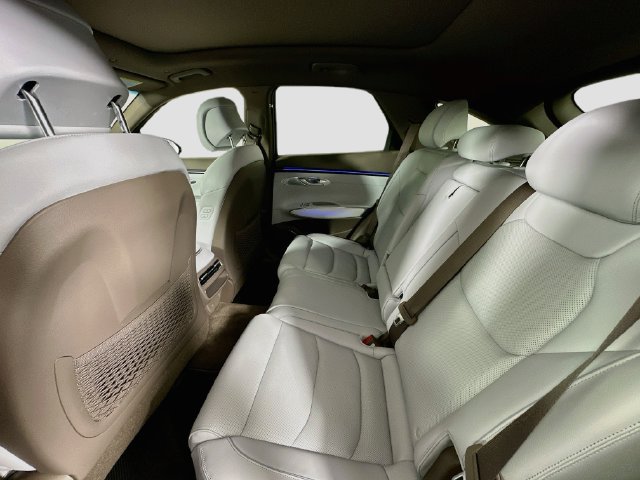 New 2026 Genesis GV70 2.5T Advanced AWD/4WD image 17