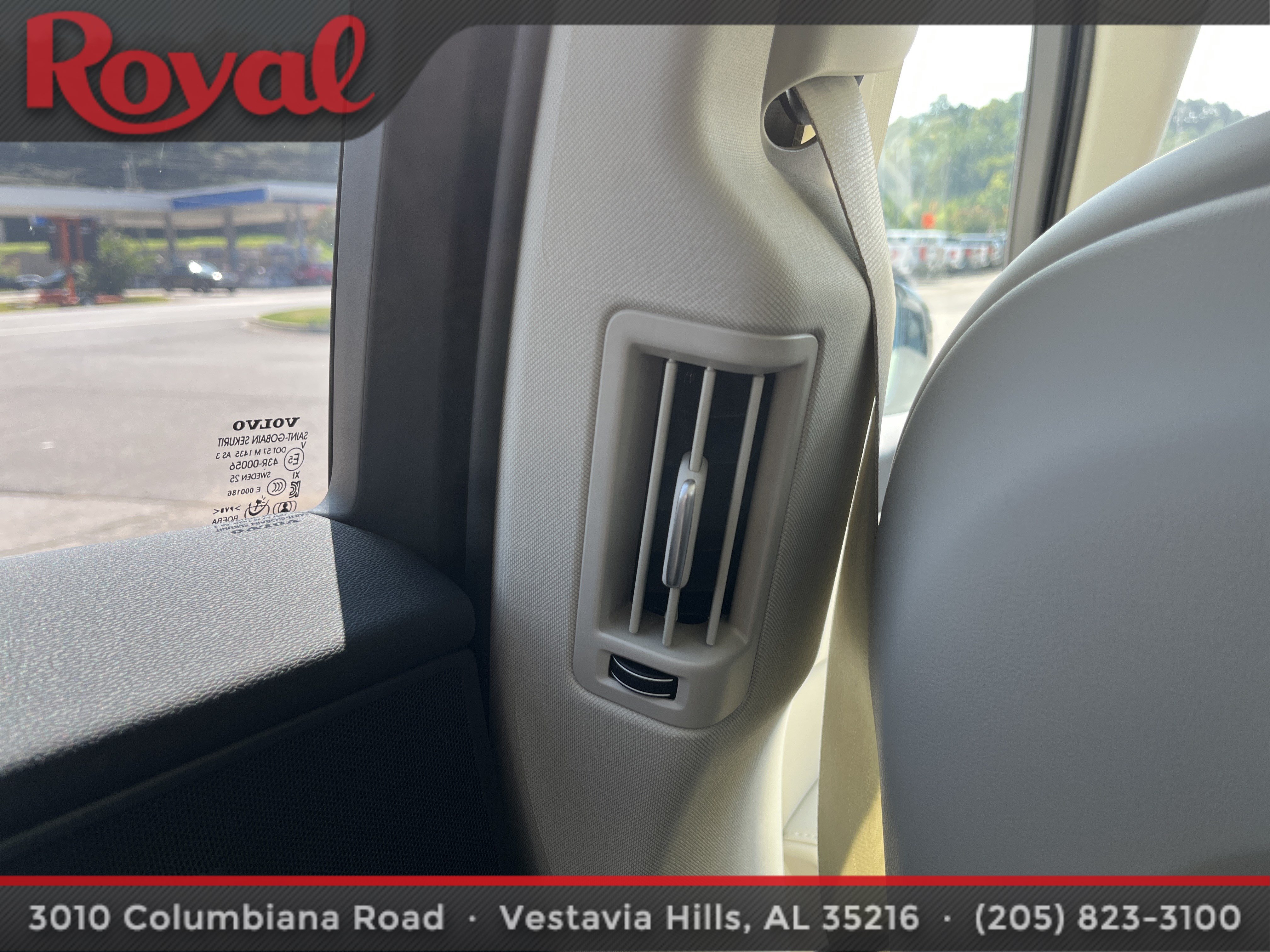 Certified 2025 Volvo XC60 B5 Ultra w/ Protection Package Premier AWD/4WD image 15