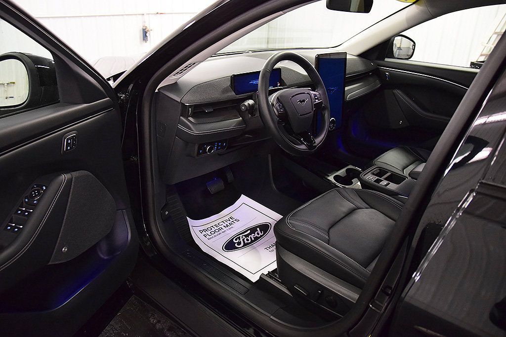 Used 2025 Ford Mustang Mach-E Premium AWD/4WD image 17