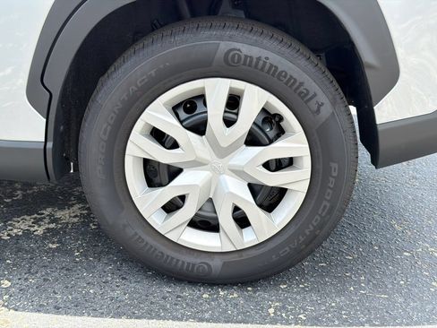 Used 2026 Toyota Corolla Cross L FWD image 19