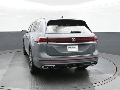 New 2025 Volkswagen Atlas SEL Premium R-Line image 8