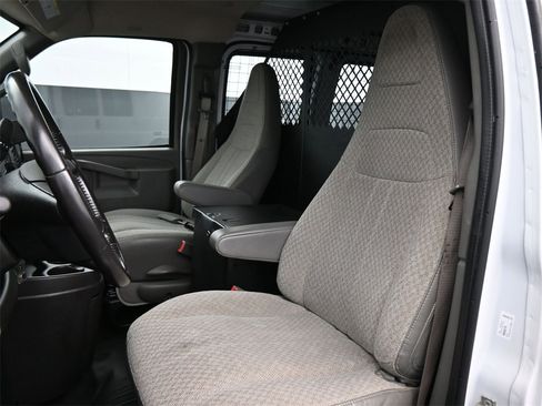 Used 2020 Chevrolet Express 2500 w/ Driver Convenience Package image 10