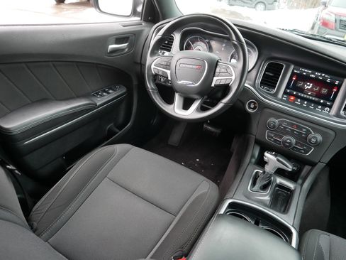 Used 2018 Dodge Charger GT image 9