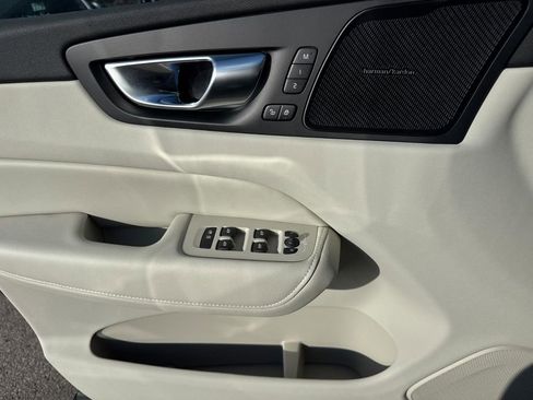 New 2026 Volvo XC60 B5 Ultra w/ Protection Package Premier image 16