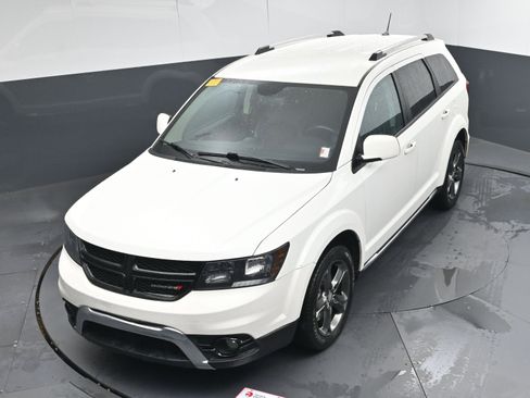 Used 2015 Dodge Journey Crossroad w/ Flexible Seating Group image 30