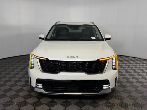 Used 2025 Kia Sorento EX AWD/4WD image 11