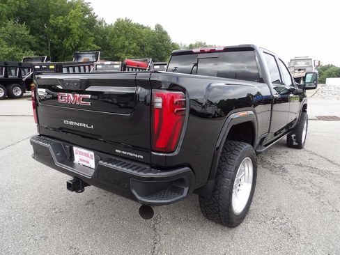 Used 2025 GMC Sierra 3500 Denali w/ Denali Reserve Package AWD/4WD image 7