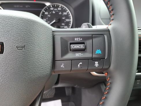 Used 2025 Nissan Rogue SV AWD/4WD image 20