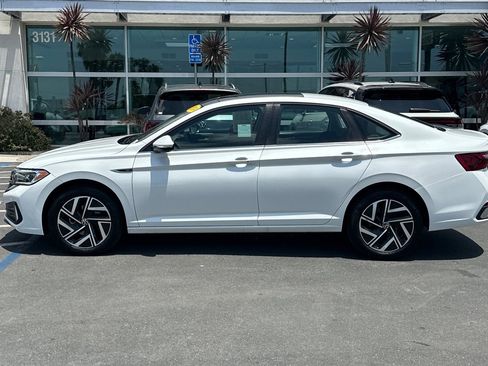 Used 2024 Volkswagen Jetta SEL FWD image 7