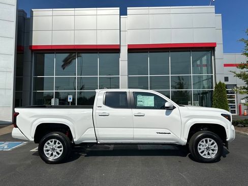 New 2025 Toyota Tacoma SR5 image 2