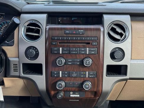 Used 2012 Ford F150 Lariat w/ Lariat Chrome Pkg image 25