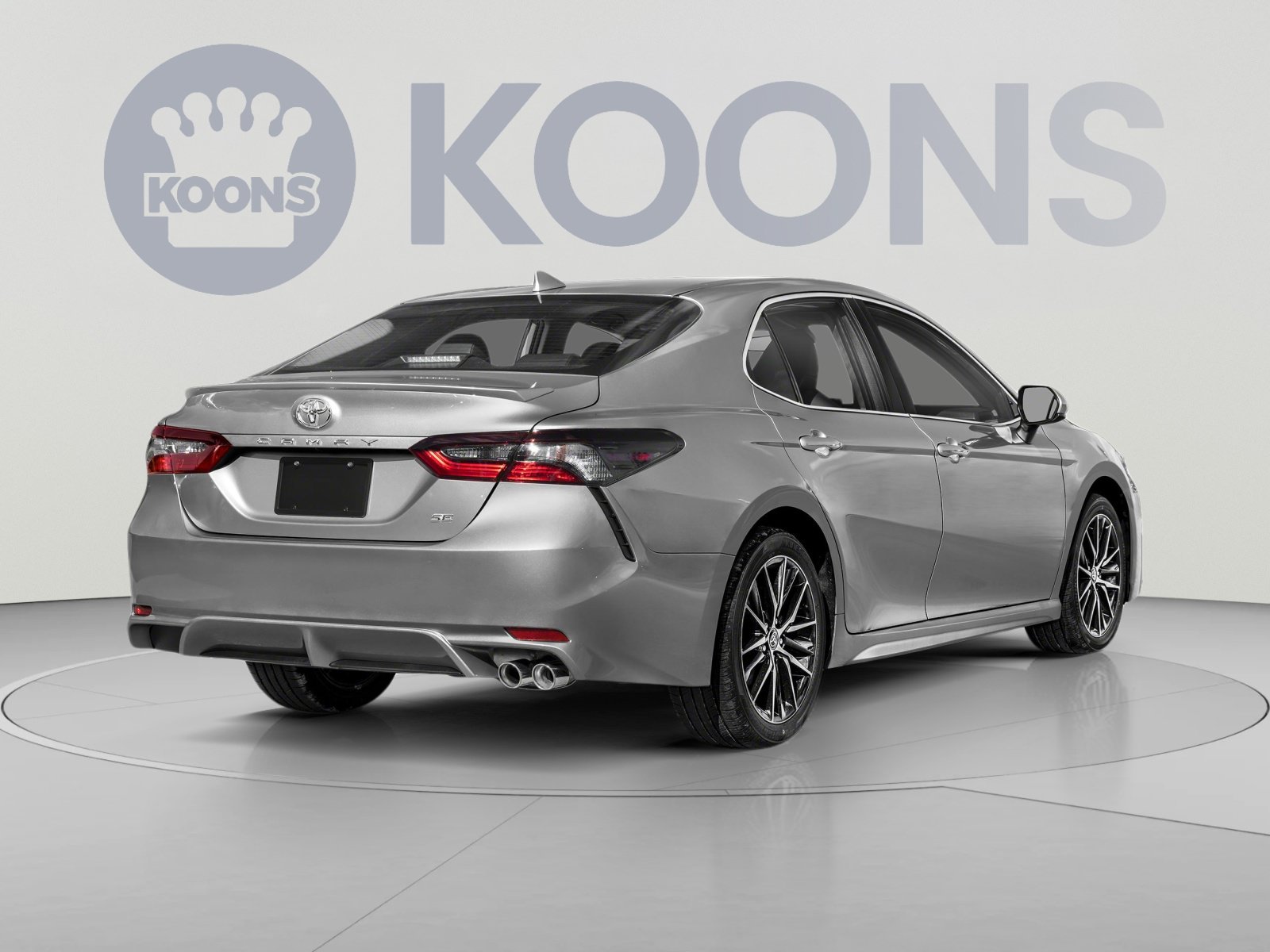 Used 2021 Toyota Camry SE w/ Convenience Package FWD image 2