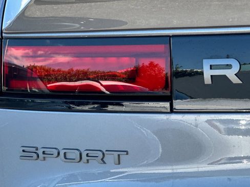 New 2025 Land Rover Range Rover Sport SE image 23