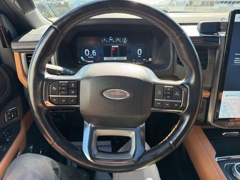 Used 2023 Ford Expedition Platinum AWD/4WD image 30