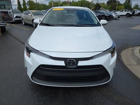 Used 2026 Toyota Corolla LE FWD image 2