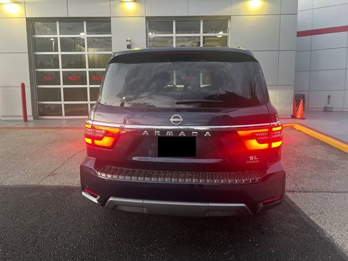 Used 2021 Nissan Armada SL w/ Captain's Chairs Package AWD/4WD image 4