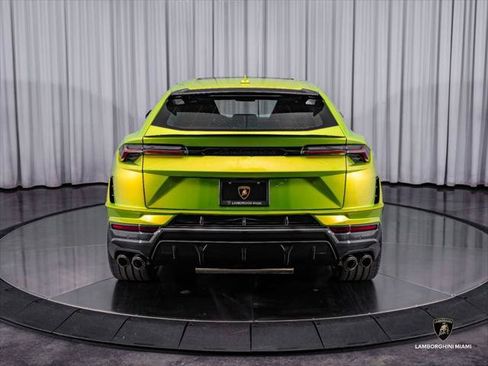 Used 2024 Lamborghini Urus Performante AWD/4WD image 15