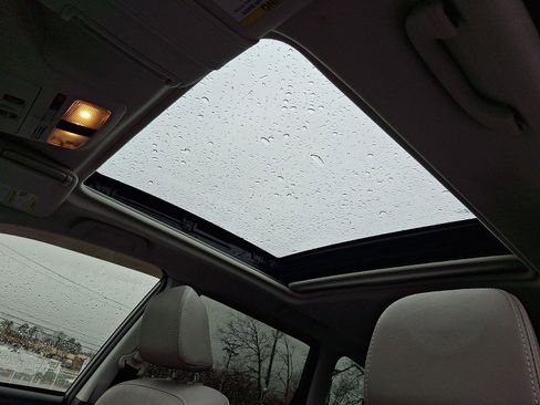 Used 2017 Subaru Forester 2.5i Limited image 14