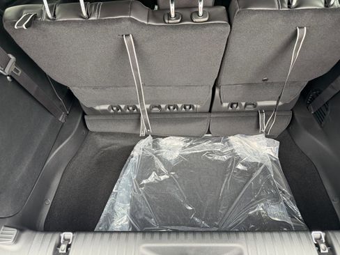 New 2026 Chrysler Pacifica Select image 9