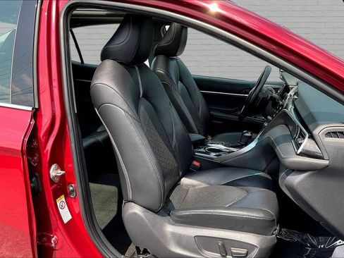 Used 2018 Toyota Camry XSE FWD image 27