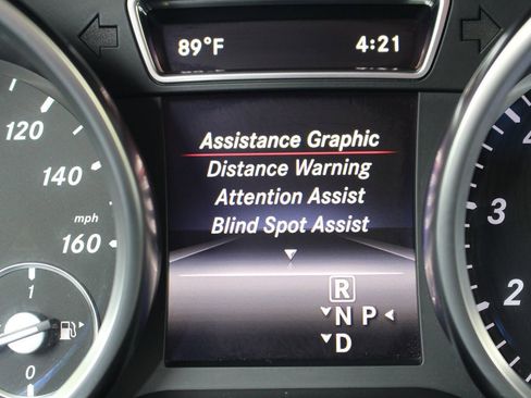 Used 2015 Mercedes-Benz GL 550 4MATIC image 33