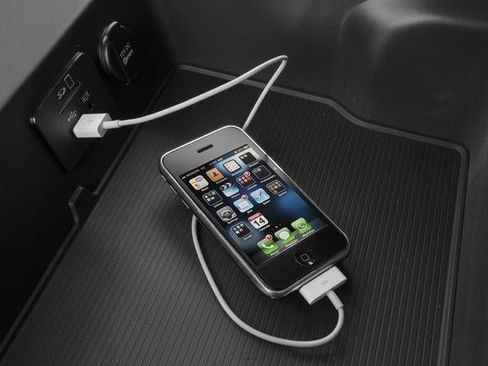 Used 2017 RAM 3500 Laramie w/ Convenience Group image 16