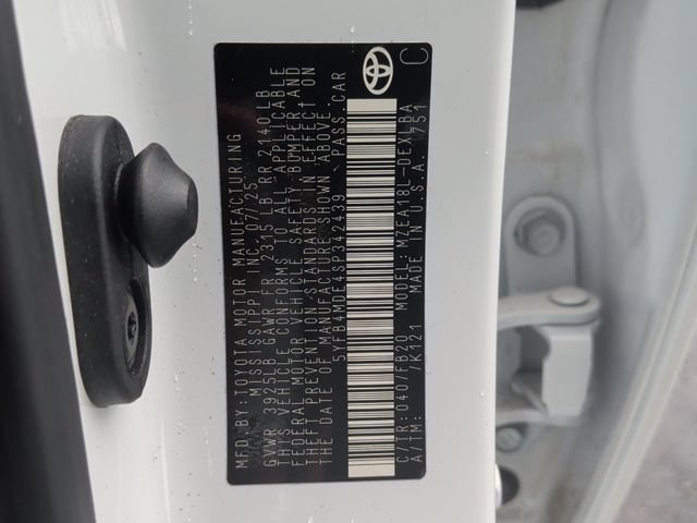 Used 2025 Toyota Corolla LE FWD image 35