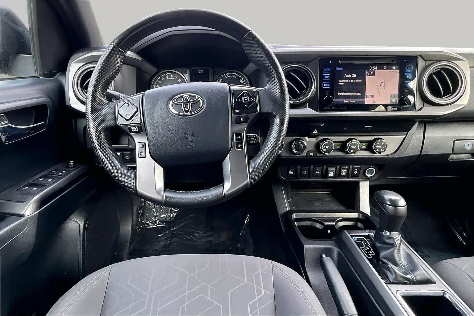 Used 2019 Toyota Tacoma TRD Sport w/ Technology Package AWD/4WD image 6