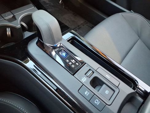 Certified 2024 Toyota Prius XLE AWD/4WD image 19