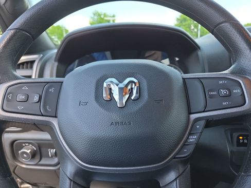Used 2024 RAM 2500 Tradesman w/ Chrome Appearance Group AWD/4WD image 23