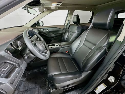 Certified 2023 Nissan Rogue SV w/ SV Premium B Package AWD/4WD image 29