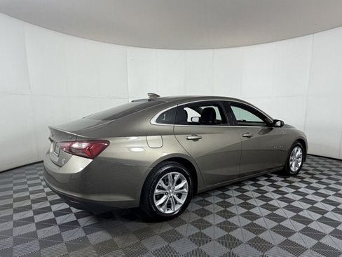 Used 2020 Chevrolet Malibu LT FWD image 4