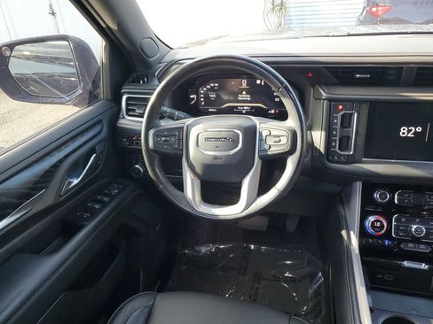 Used 2022 GMC Yukon Denali AWD/4WD image 12