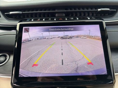 Used 2024 Jeep Grand Cherokee Limited 4xe image 19