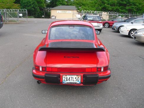 Used 1988 Porsche 911 Carrera RWD image 6