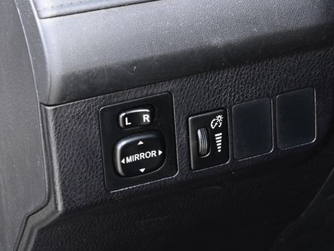 Used 2016 Toyota RAV4 LE image 30