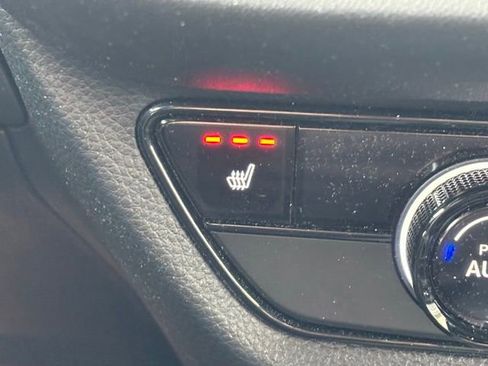 Certified 2025 Honda HR-V Sport image 14