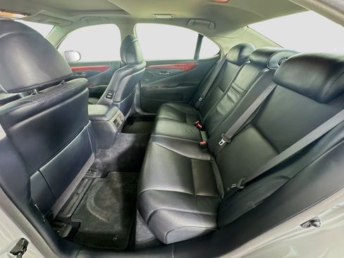 Used 2008 Lexus LS 460 RWD image 27