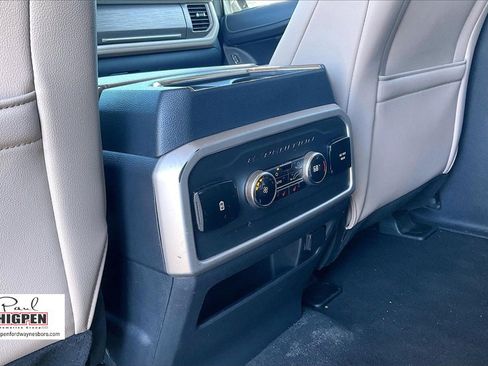 Used 2024 Ford Expedition Limited image 33